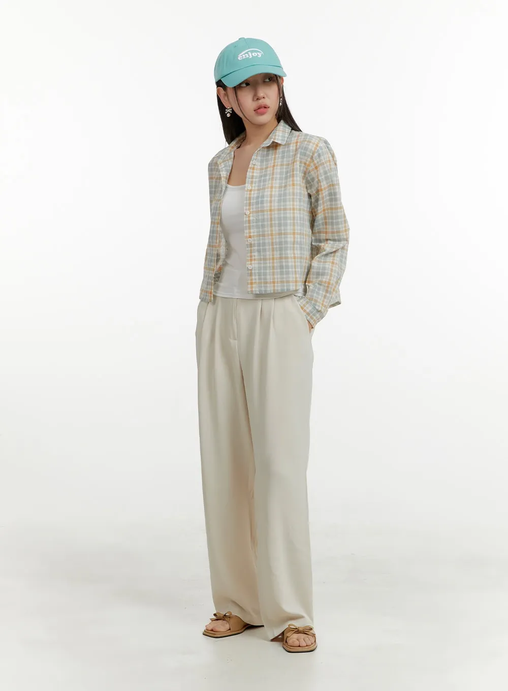 Pintuck Solid Wide-Fit Trousers OY413
