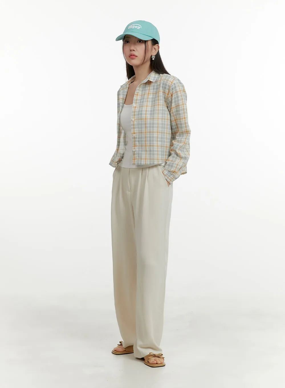 Pintuck Solid Wide-Fit Trousers OY413
